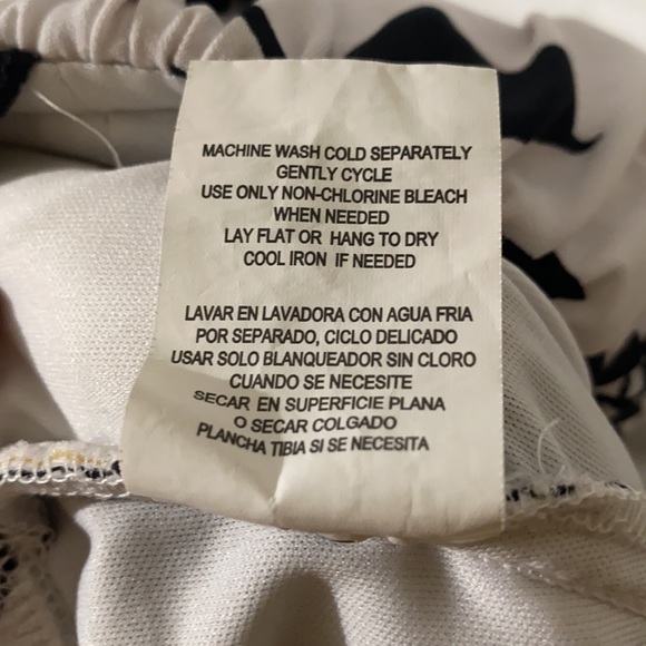 Women’s Floral Black and White Pleated Dress 👗 Large - Picture 8 of 8